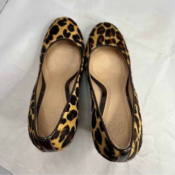 Tory Burch Astoria leopard Print Calf Hair Wedge Heels - Picture 10 of 16